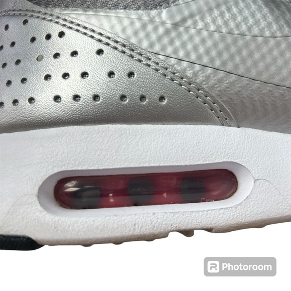 Nike Air Max Tavas, Silver & Red, Size 8.5 - Picture 8 of 10